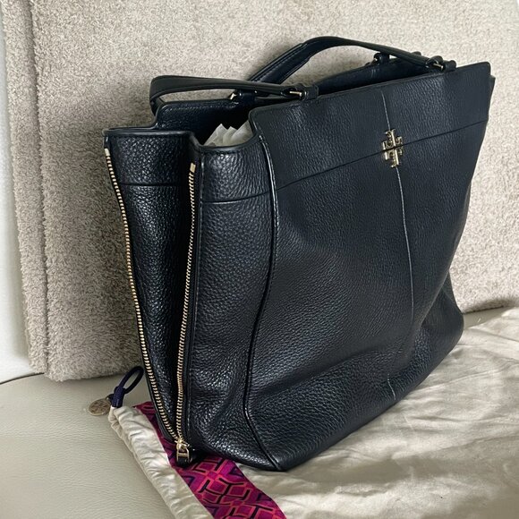 TORY BURCH Ivy Tote - Black pebbled leather - Picture 2 of 4